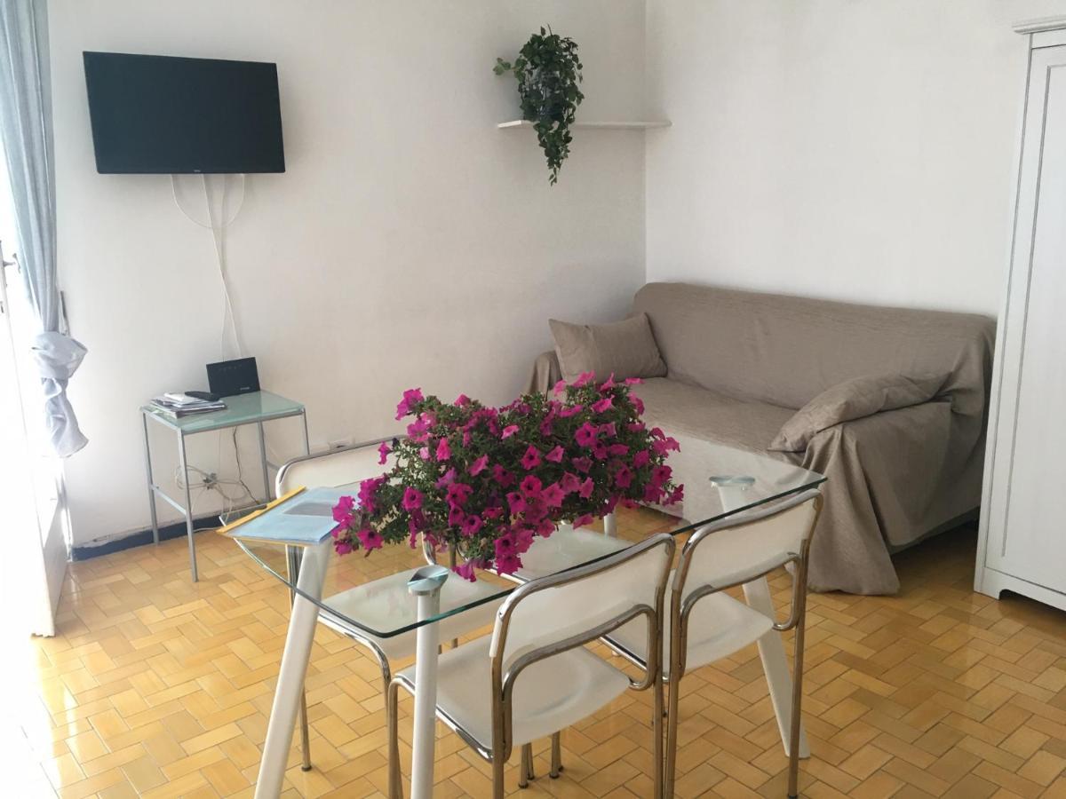 Calipso Apartment Леванто Екстериор снимка